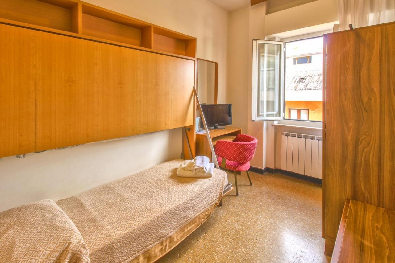 Hotel Minerva Pietra Ligure Buitenkant foto