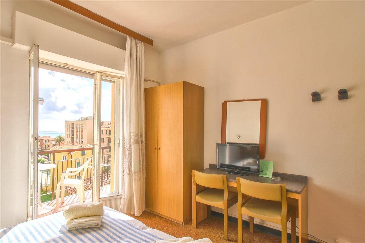 Hotel Minerva Pietra Ligure Buitenkant foto