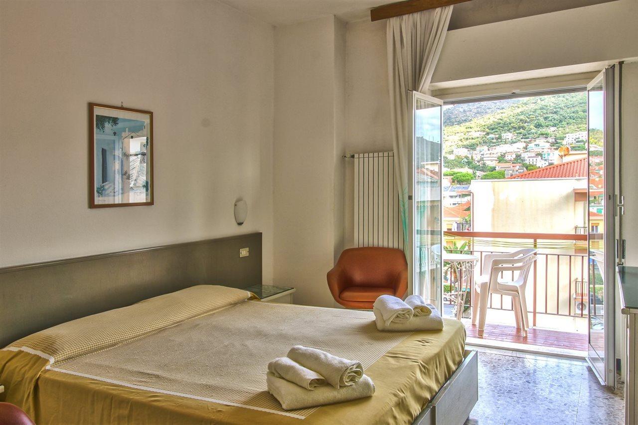 Hotel Minerva Pietra Ligure Buitenkant foto